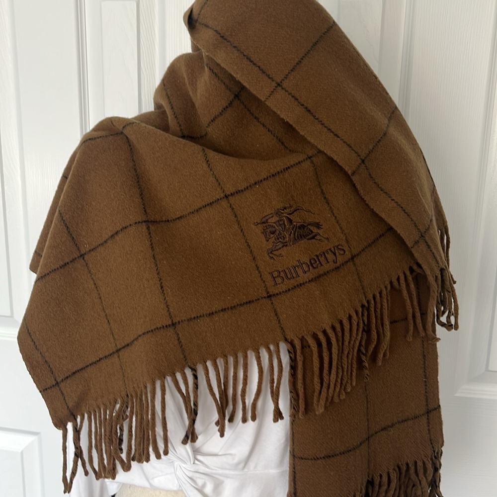 Burberrys Vintage Shawl Scarf